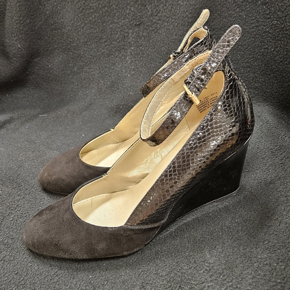 Bandolino wedge heels in brown - Picture 3 of 5